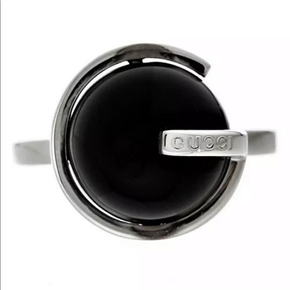 Authentic Gucci Sterling Silver Onyx Ring SZ 6.5.Used in perfect condition. - Picture 1 of 3